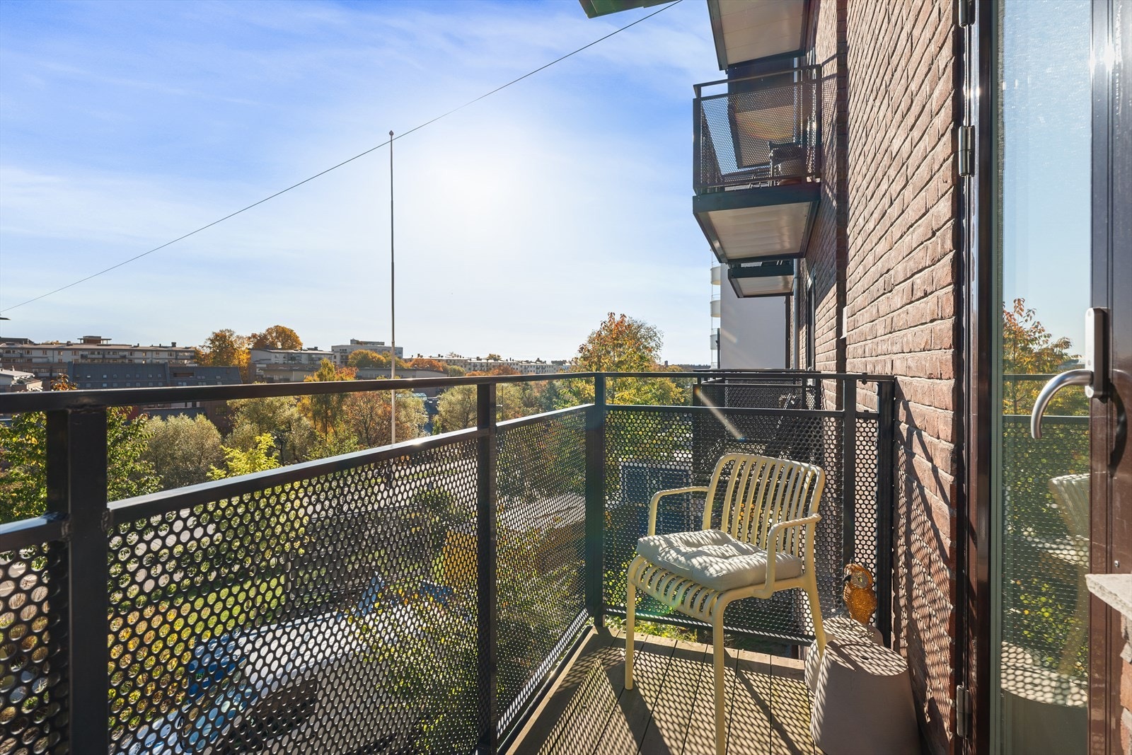 Benjamin Ådna v/Nordvik har gleden av å presentere denne attraktive 2-roms leiligheten med idyllisk utsikt mot Akerselva. Galleribilde