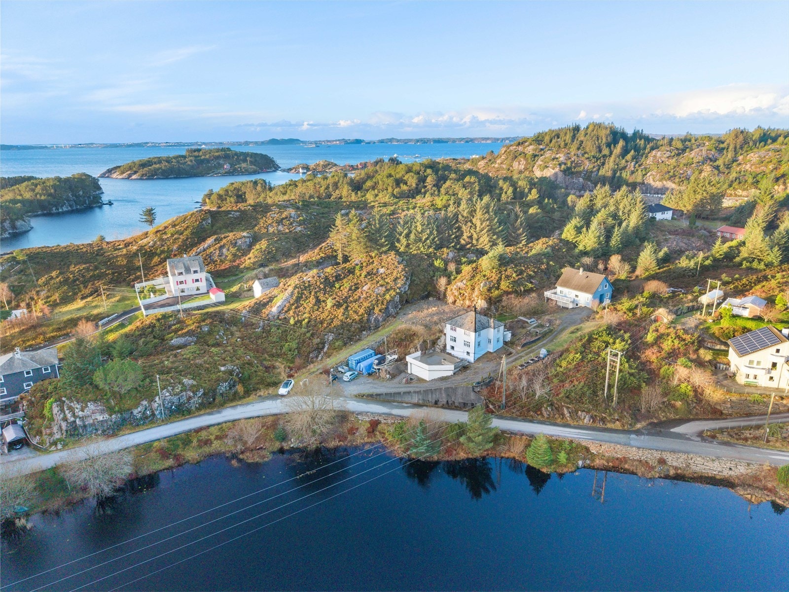 Velkommen til landlig idyll på Skråmestø. Galleribilde