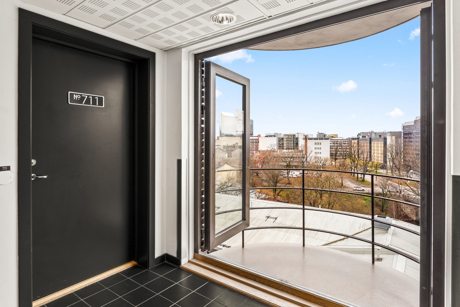 Inngangsparti. Leiligheten passer perfekt for førstegangskjøpere. Galleribilde