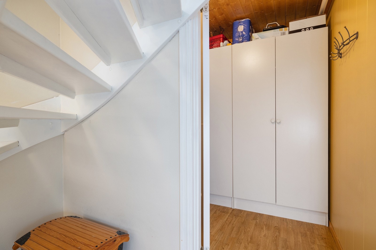 Innvendig bod ved entreen. Galleribilde