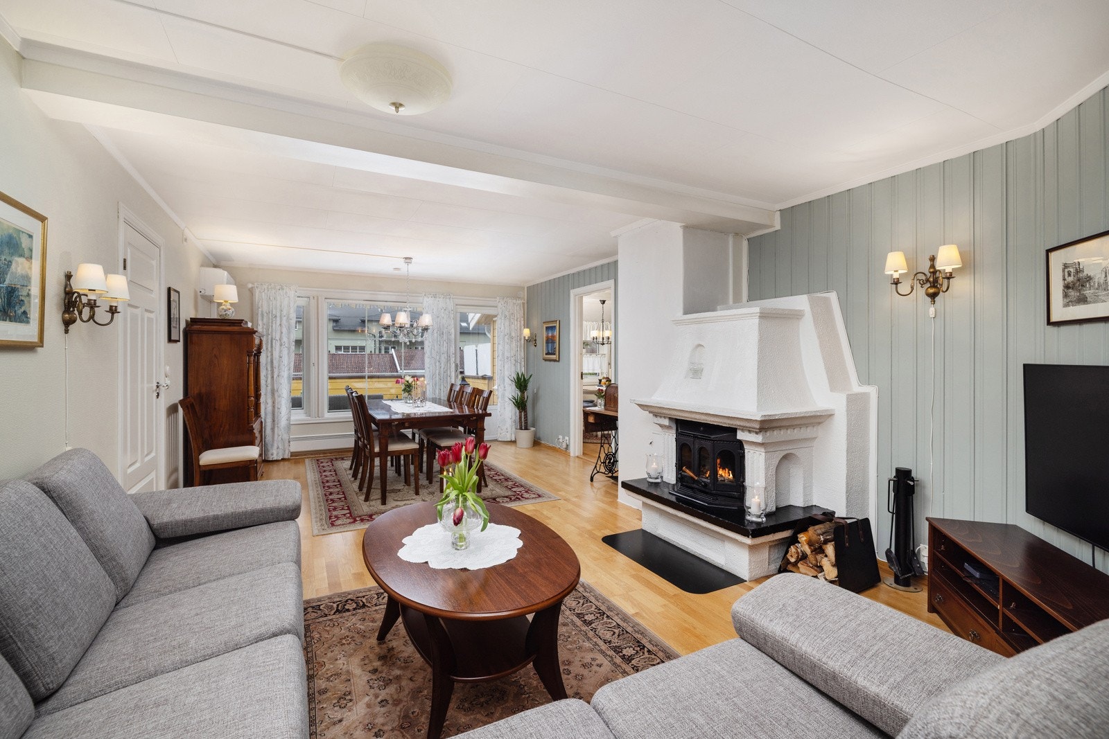 Flott peis gir ekstra hygge og god oppvarming. Galleribilde