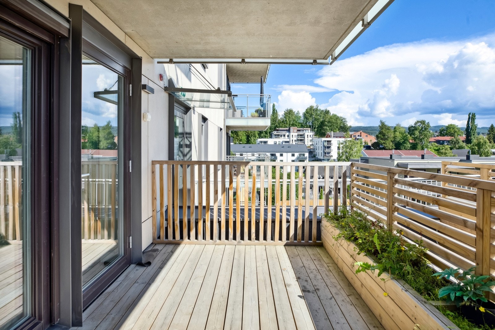 Lave felleskostnader som inkluderer oppvarming, varmtvann, kabel TV og internett. Galleribilde