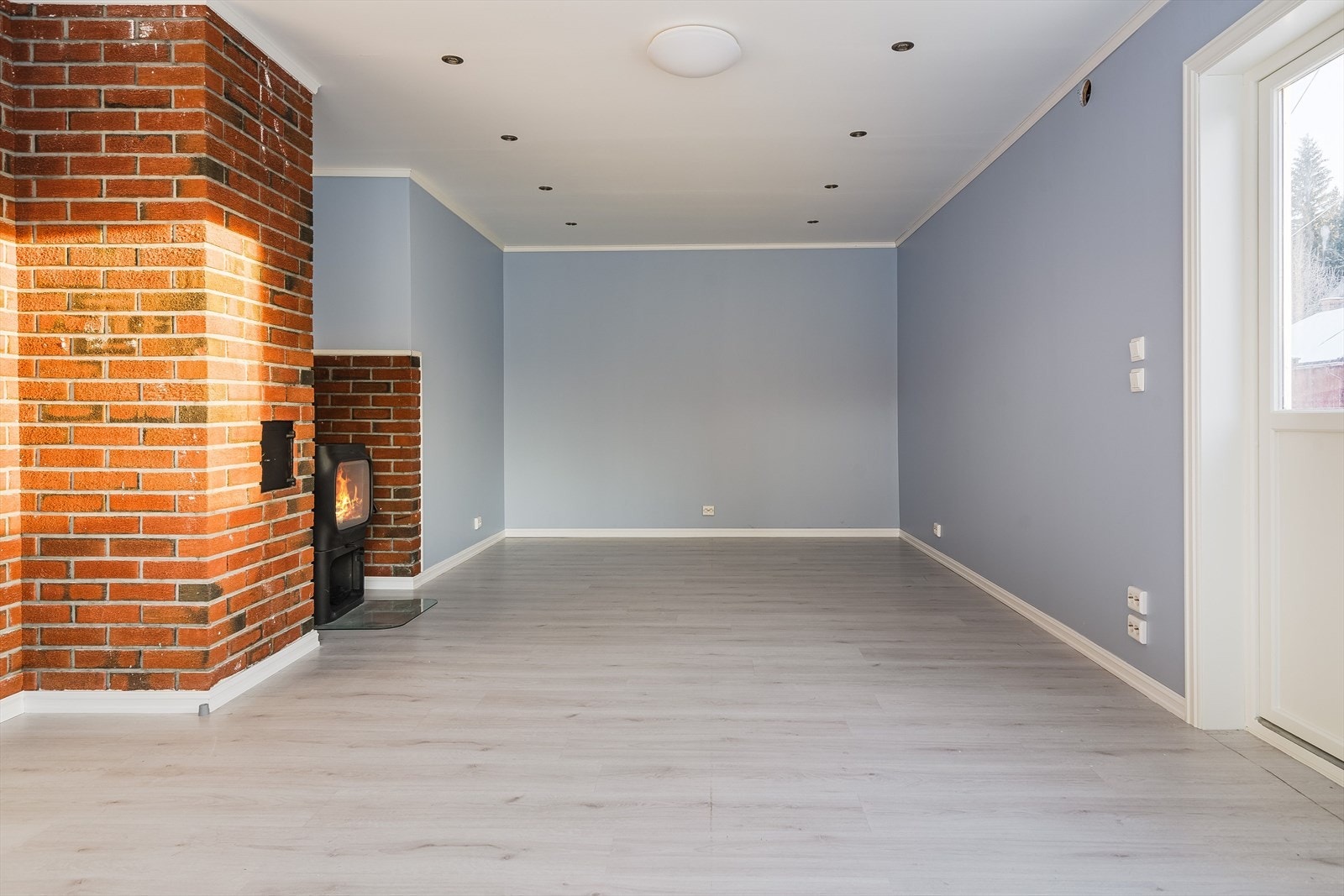 Downlights i himling. Galleribilde