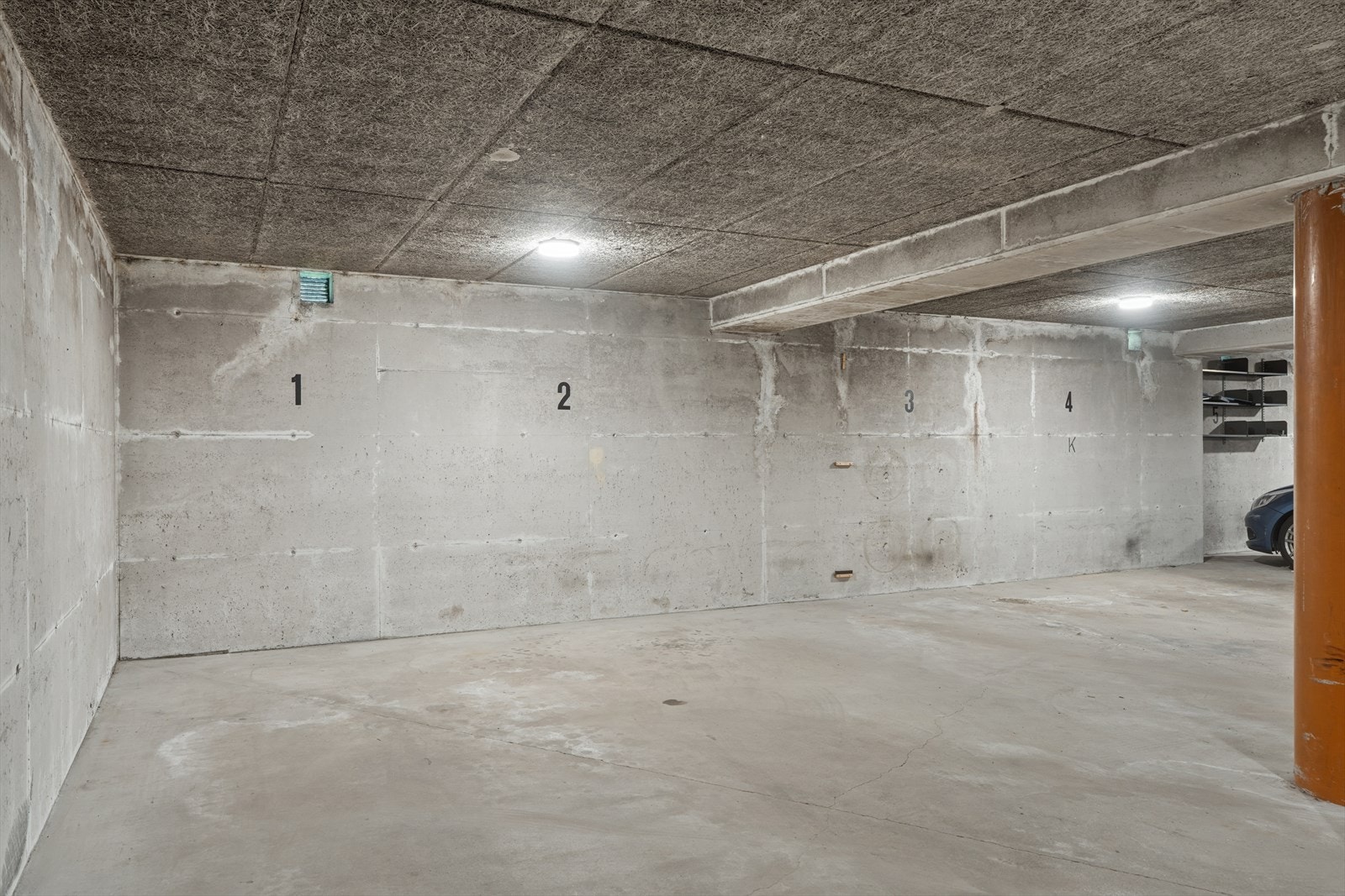 Det medfølger fast parkeringsplass i felles garasje. Galleribilde