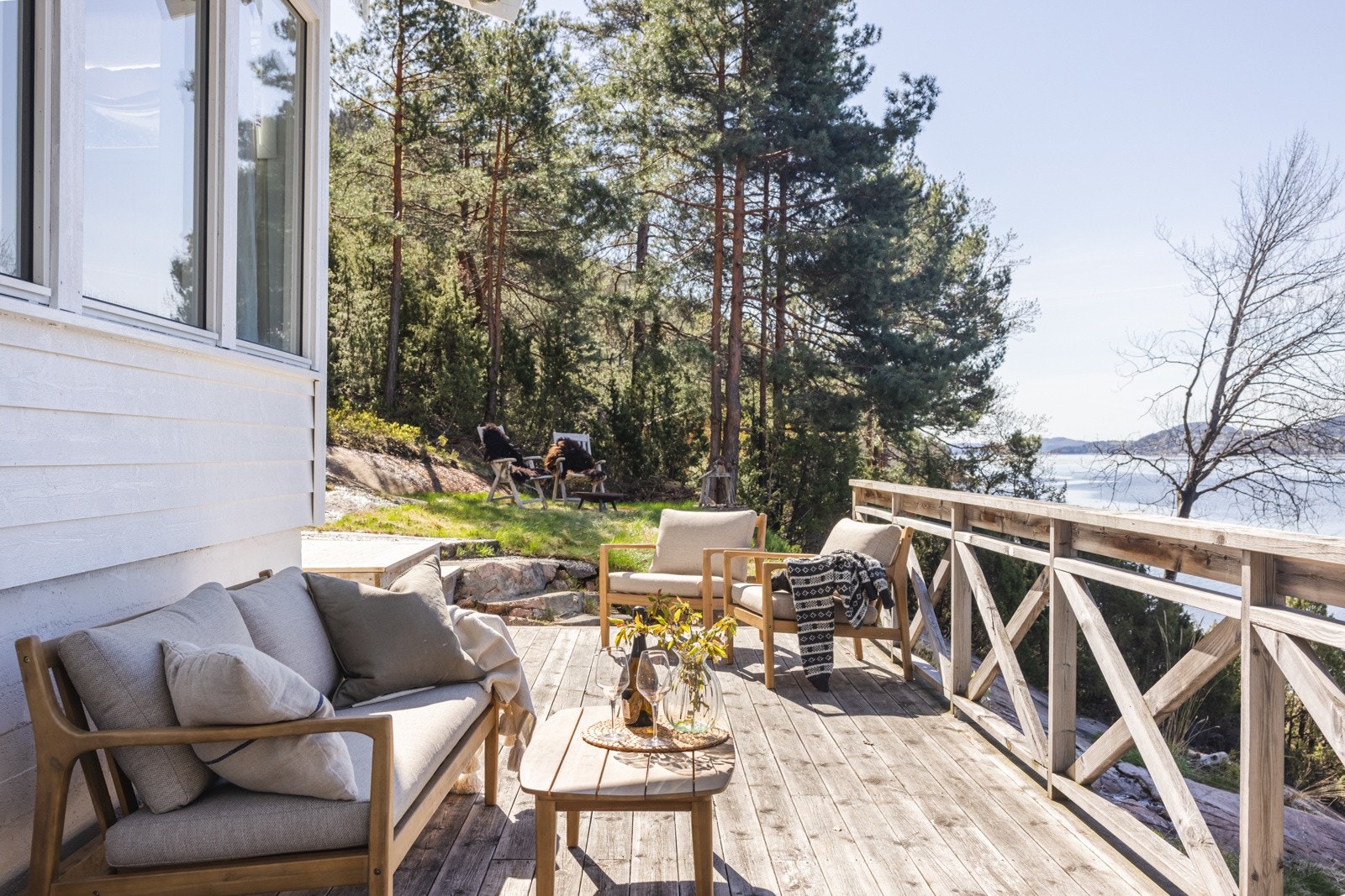 Her er det god plass til møblement, og plass til flere sittegrupper. Galleribilde