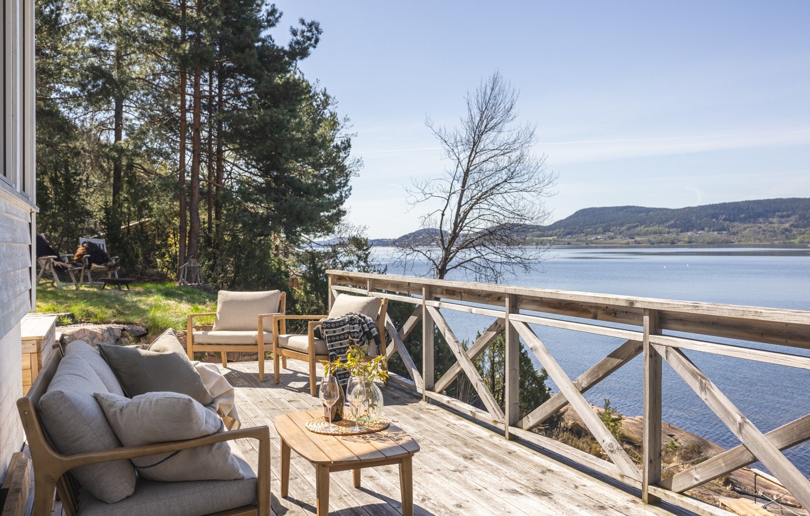 Terrassen er vestvendt, og har dermed meget gode solforhold. Galleribilde