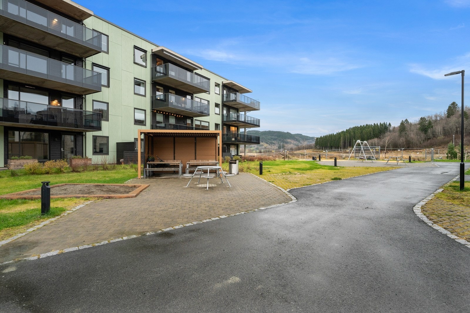 Ta kontakt med megler dersom oppsatt visningstidspunkt ikke passer. Velkommen til visning! Galleribilde