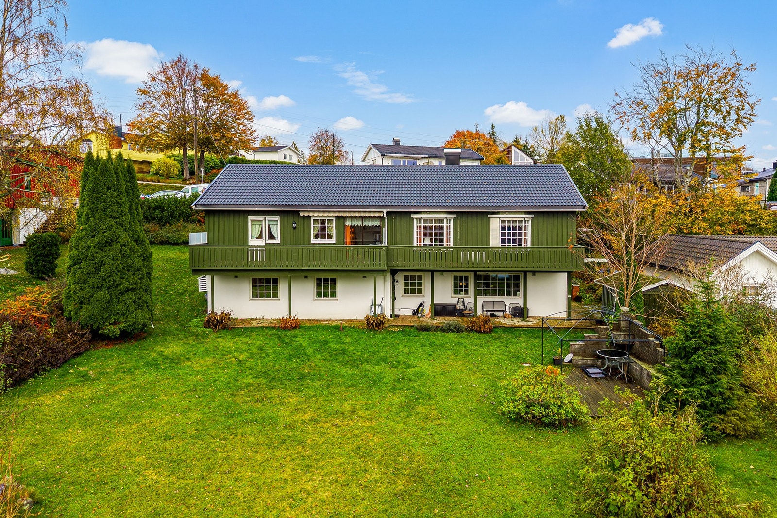 Meget innholdsrik enebolig med to separate utleiemuligheter Galleribilde