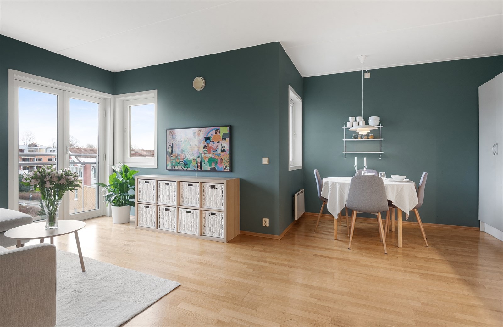 Velkommen til Sukkertoppveien 1 // Presentert av Oliver Pettersen i EiendomsMegler1. Galleribilde