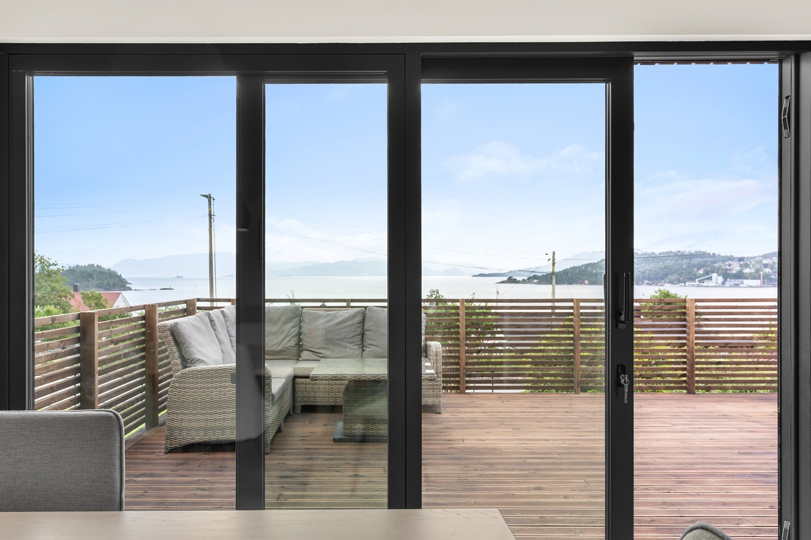 Utgang til terrassen. Galleribilde