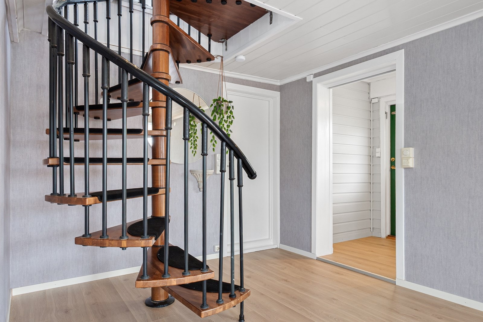 Vi tar turen opp Galleribilde