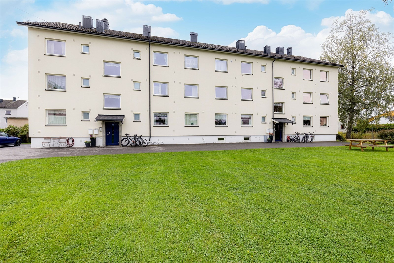 Vinduer er byttet i regi av borettslaget i 2016 og trappeoppganger er pusset opp i 2023. Galleribilde