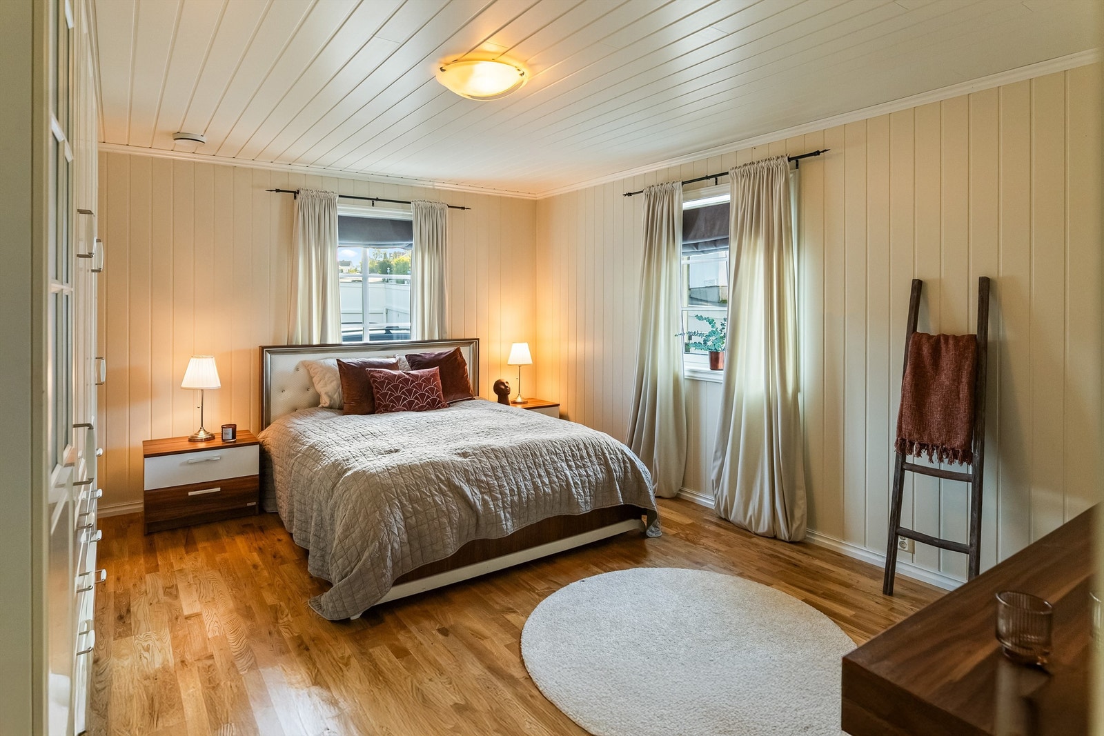 I 1. etasje finner du boligens hovedsoverom. Galleribilde