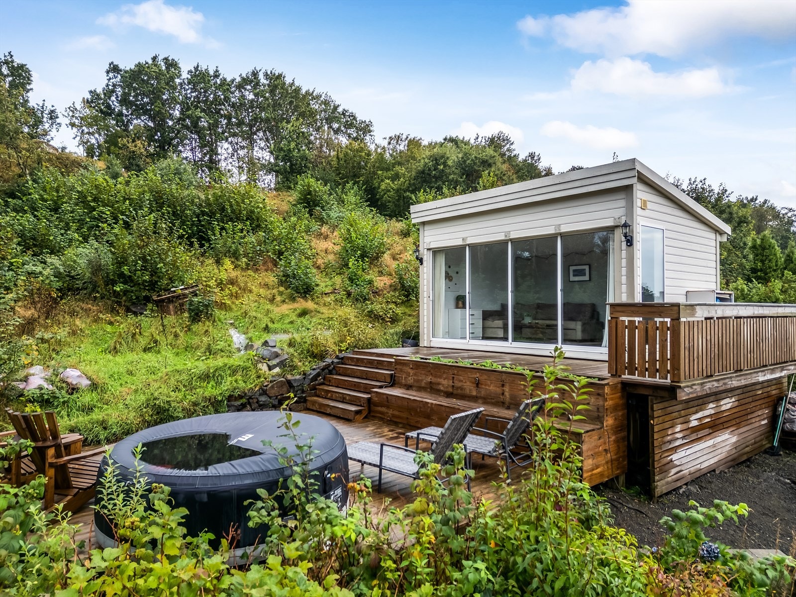 Området bak tomta er friområde. Galleribilde