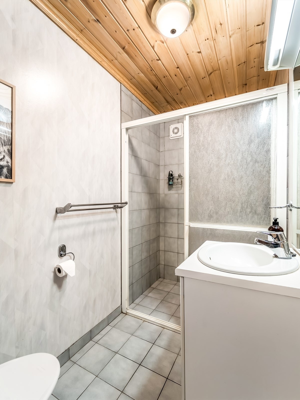 Bad i underetasjen. Galleribilde