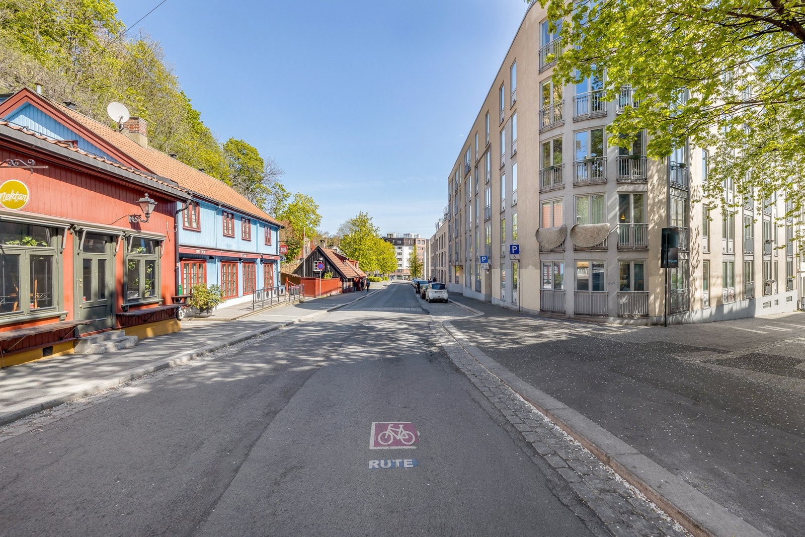 Nærområdet - Her finner du populære vinbarer som Nektar, samt restauranten Chez Collin Galleribilde