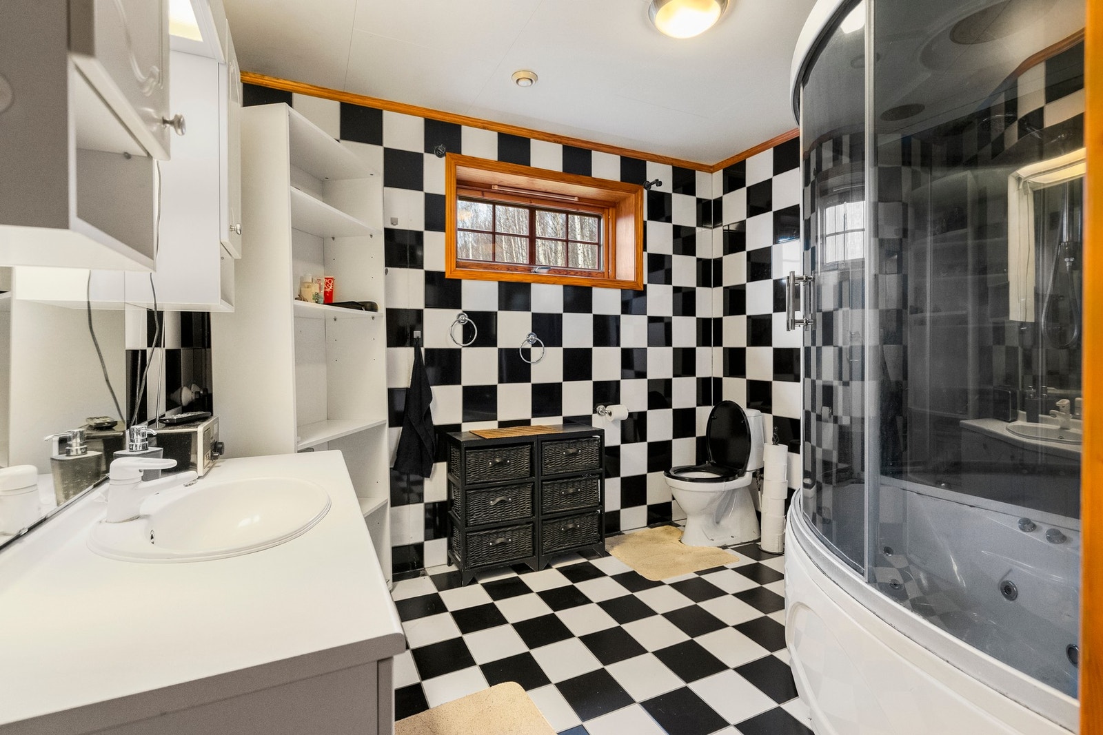 Flislagt bad med varmekabler. Galleribilde