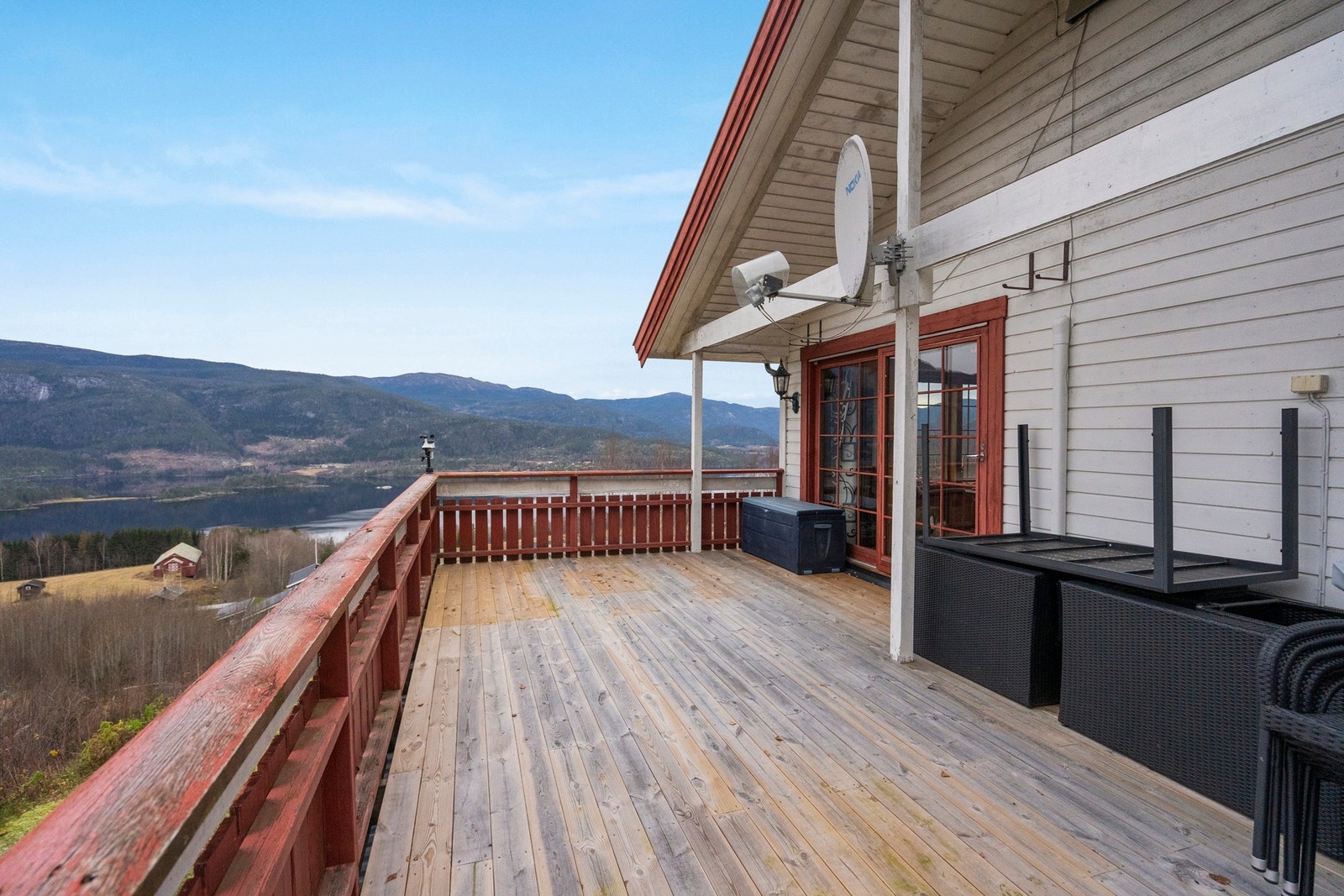 Terrassen med gode utsikts og solforhold Galleribilde