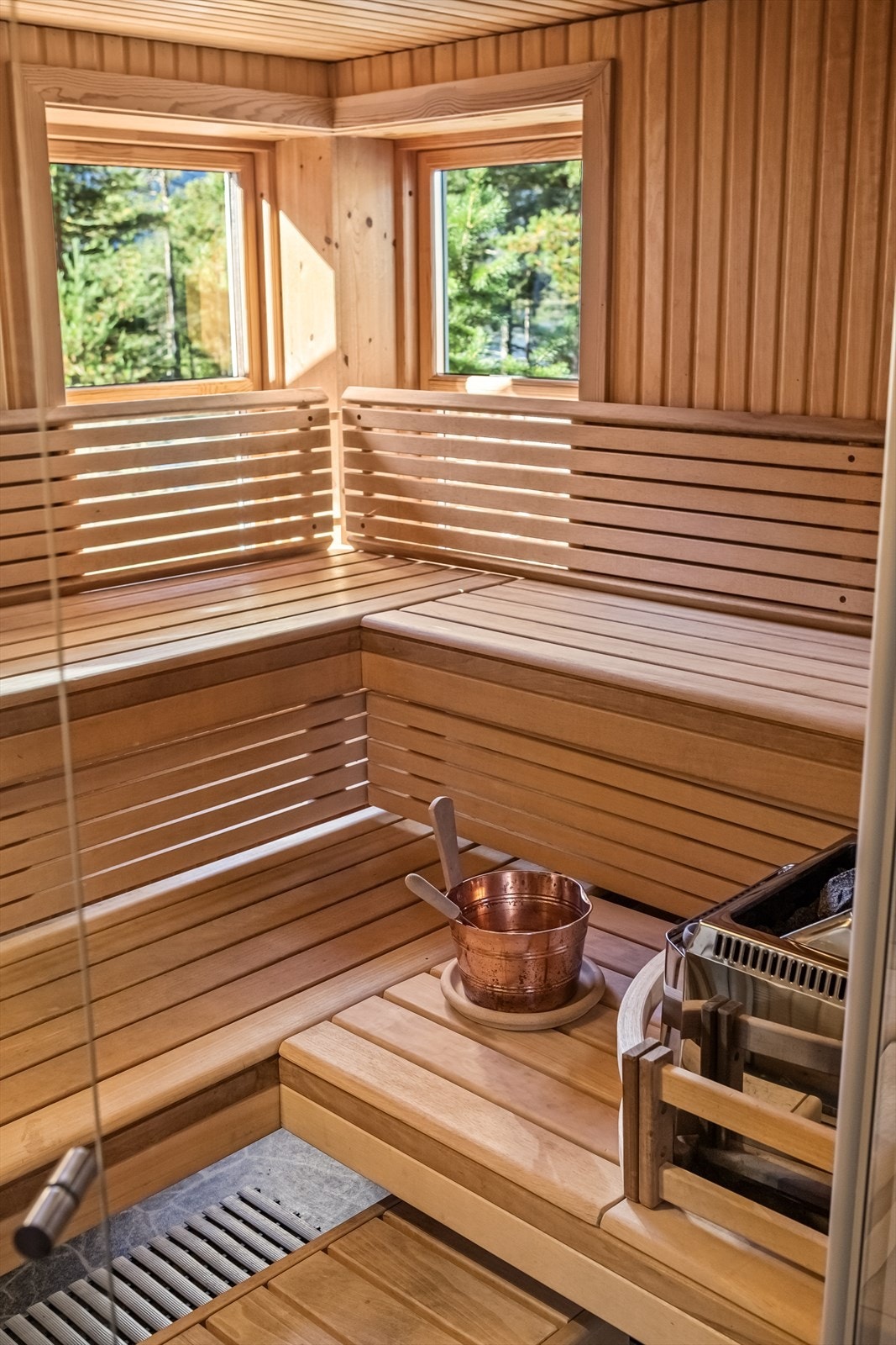 Ren nytelse etter en lang dag i naturen Galleribilde