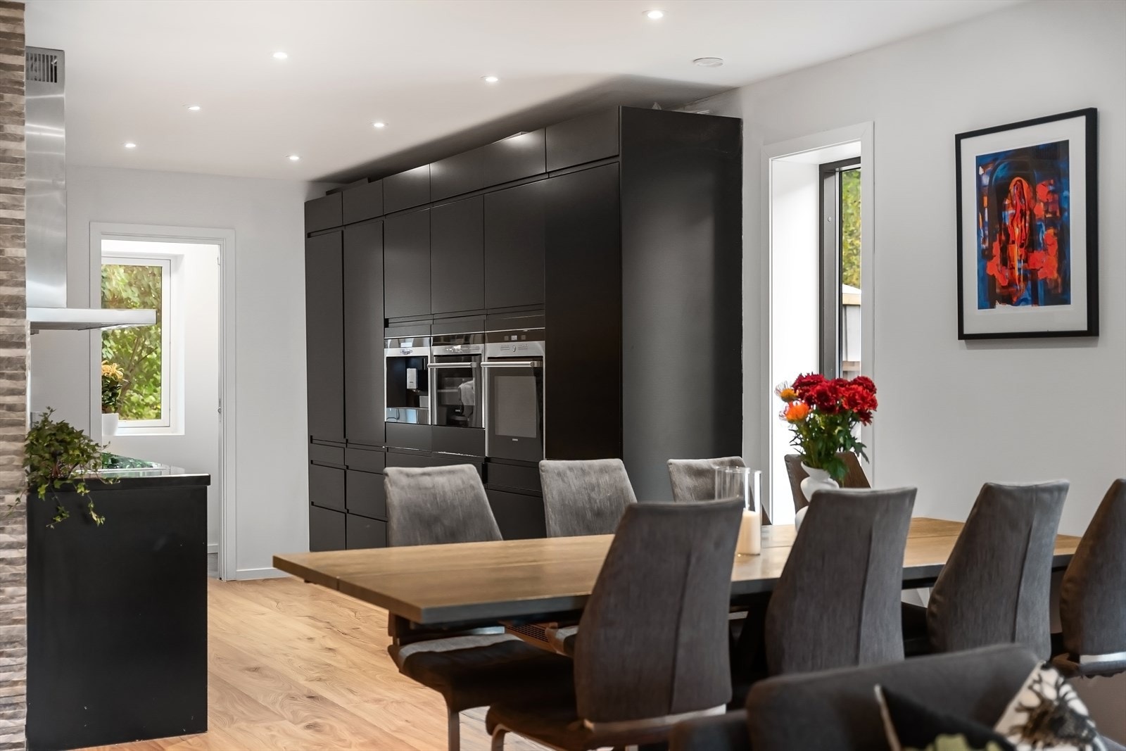 Åpen løsning med god flyt mellom sonene. Galleribilde