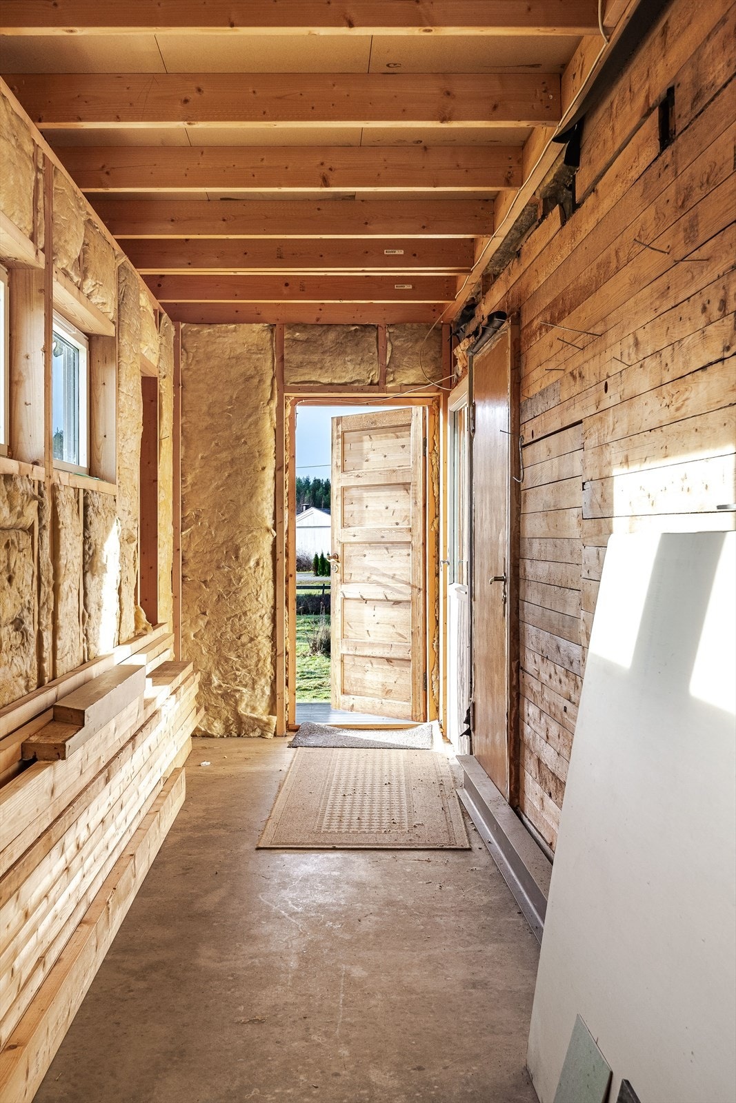 Fra boden er det utgang til terrasse. Galleribilde