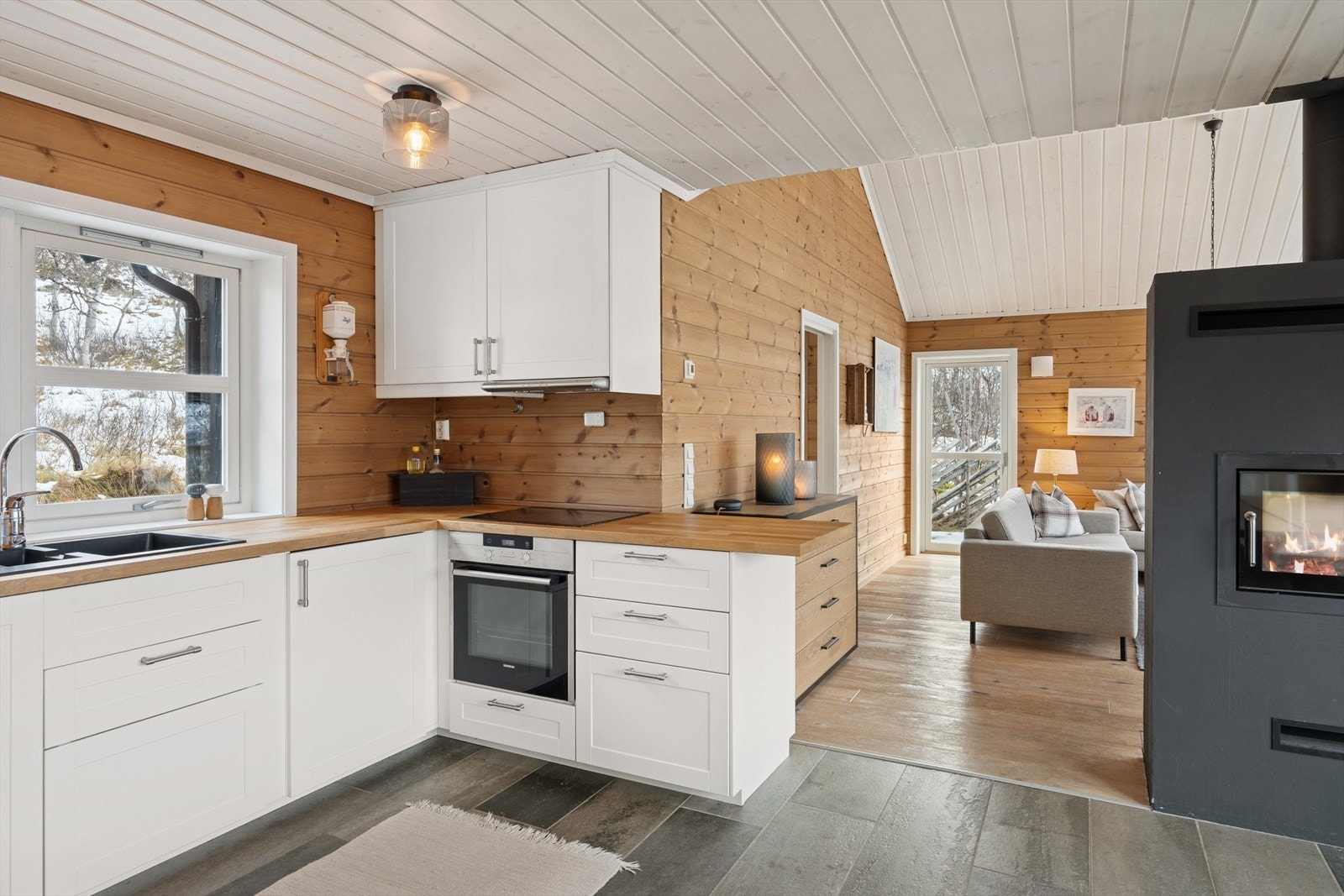 Et funksjonelt kjøkkenområde. Galleribilde