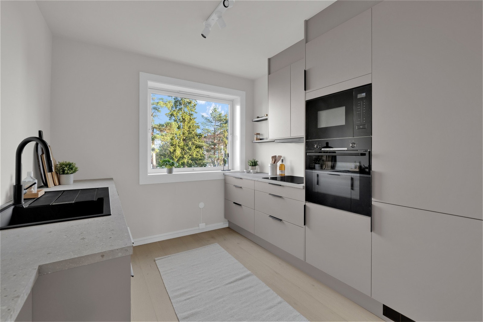 Inn til det separate kjøkkenet! Galleribilde