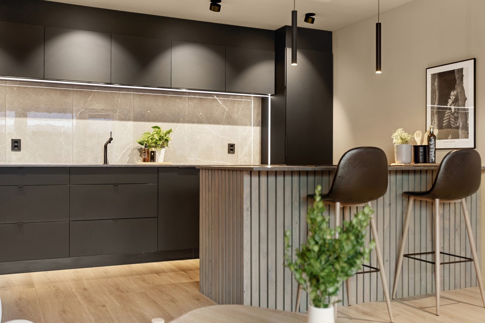 Alt av integrerte hvitevarer på kjøkken medfølger. Galleribilde