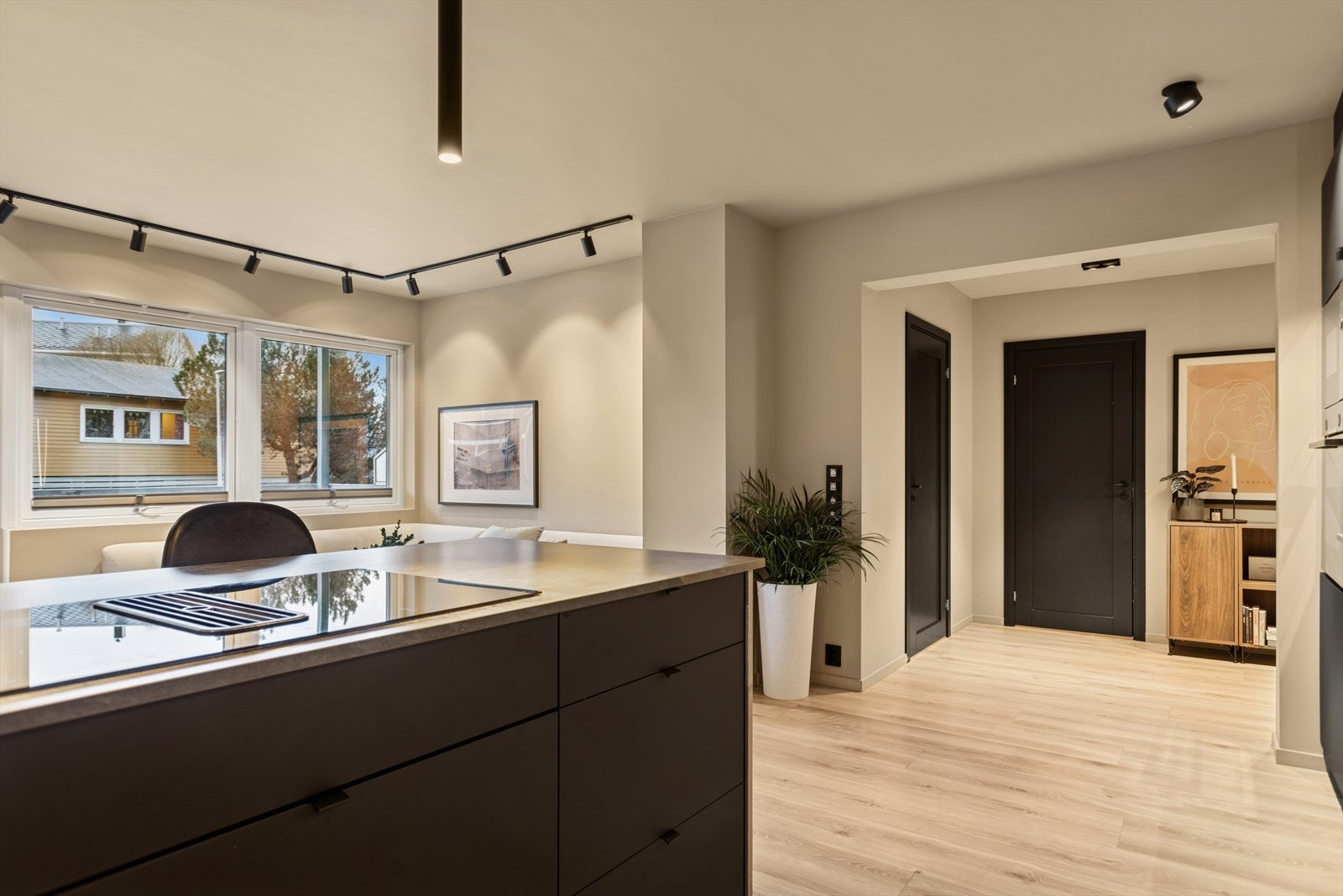 Kjøkken/stue er tilsammen ca. 25 m² Galleribilde