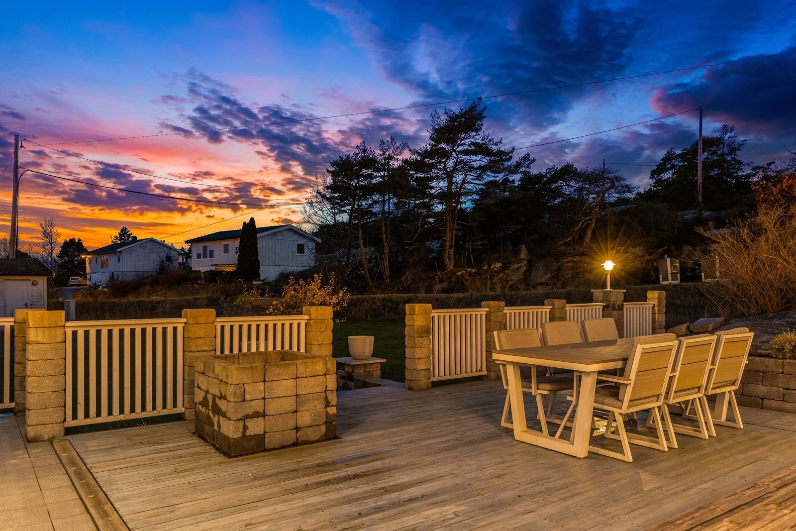 Åpen og romslig platting med gode solforhold! Galleribilde