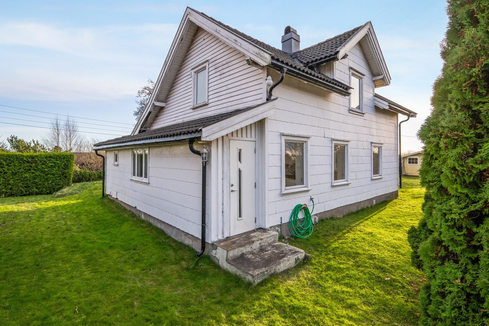 Det er i dag to innganger til boligen Galleribilde