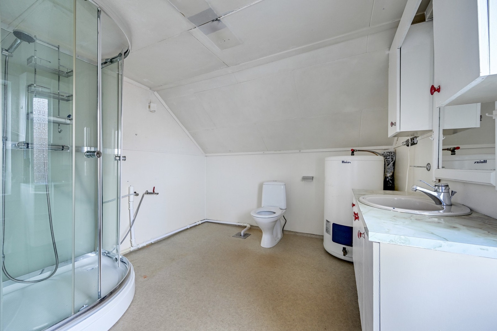 Romslig bad Galleribilde