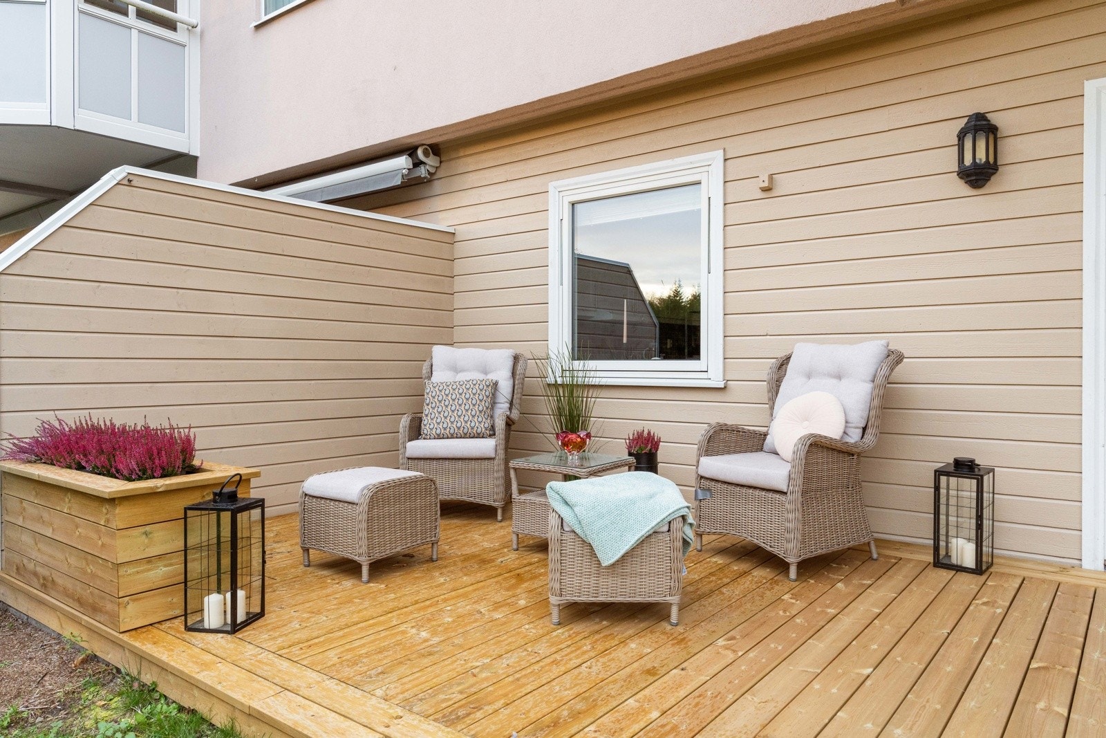 Terrassen er på hele 20 kvm Galleribilde