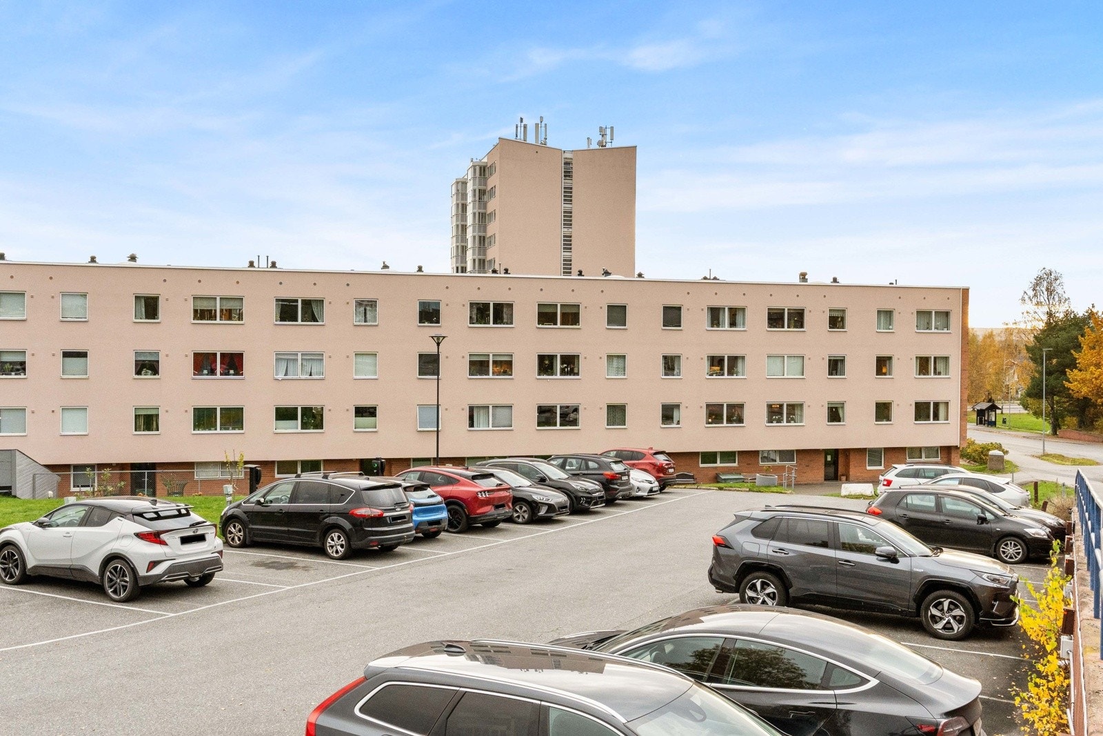 Med egen parkeringsplass, den som er nærmest inngangen Galleribilde