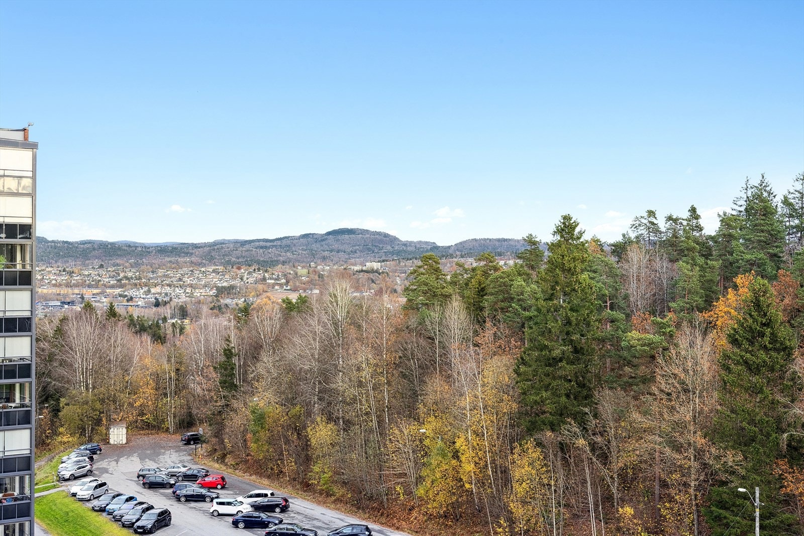 (Flott utsikt fra balkong) Fantastisk utsikt fra leilighetens innglasserte balkonger! Galleribilde