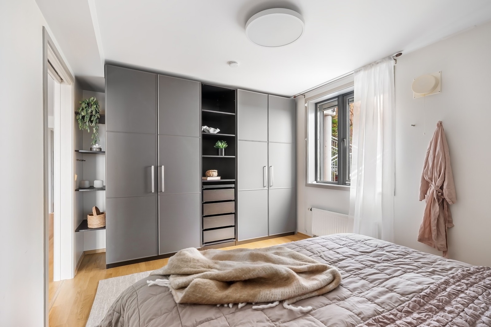 Garderobeløsning medfølger Galleribilde