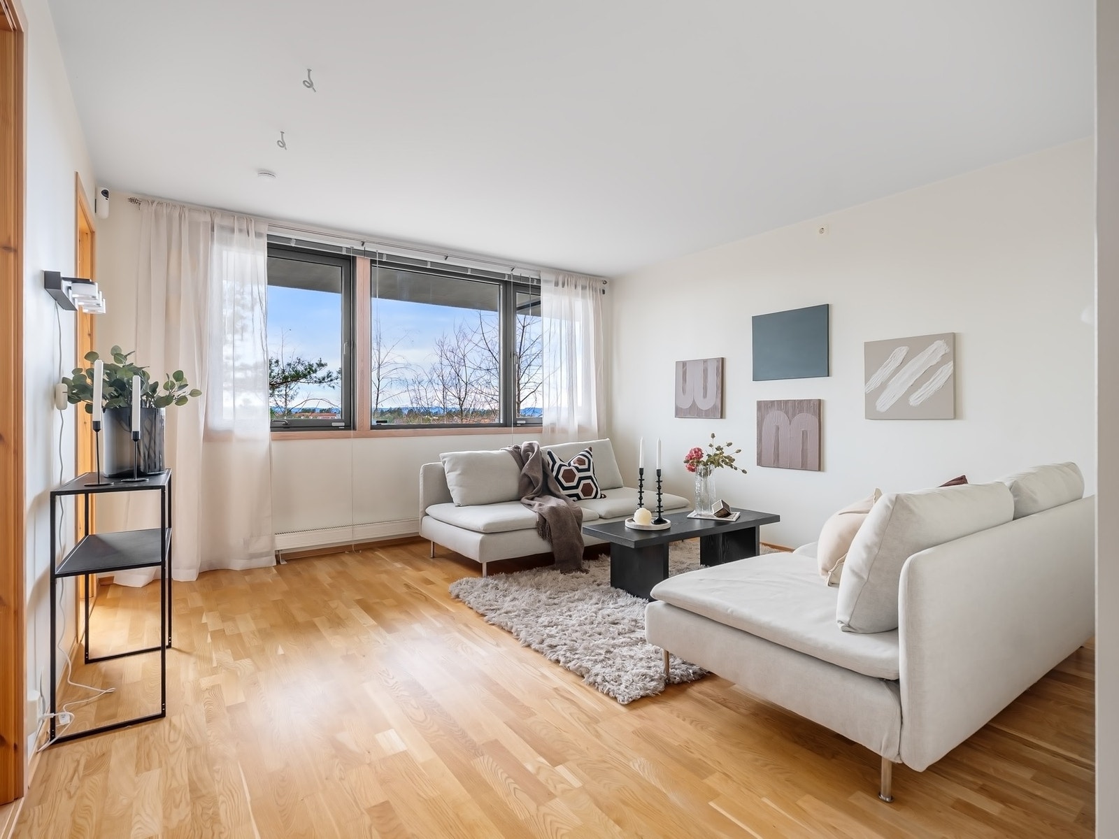 Allrom med flere møbleringsmuligheter Galleribilde