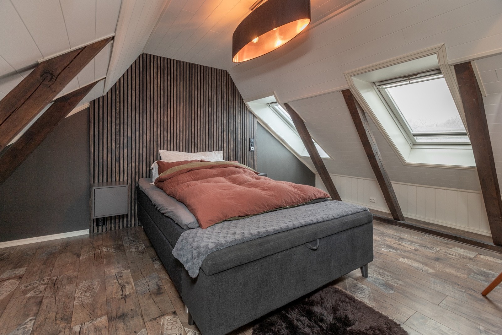 Rom på loft benyttet som soverom (Det er usikkerhet rundt godkjenning da det ikke foreligger tegninger) Galleribilde