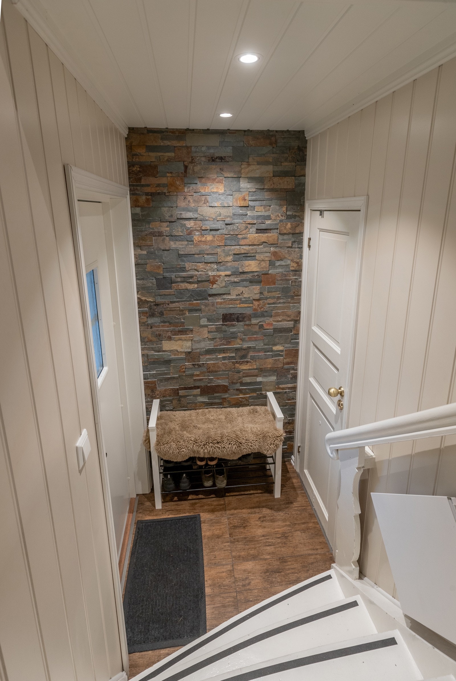 Entré / trapperom Galleribilde