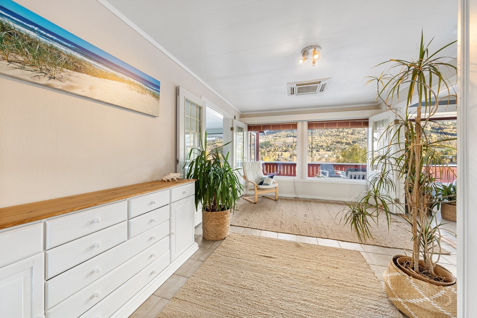 Det er gode muligheter for praktisk oppbevaringsløsninger. Galleribilde