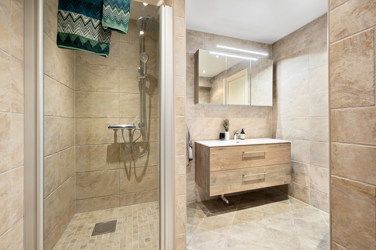 Innredningen på badet ble skiftet i 2020. Galleribilde