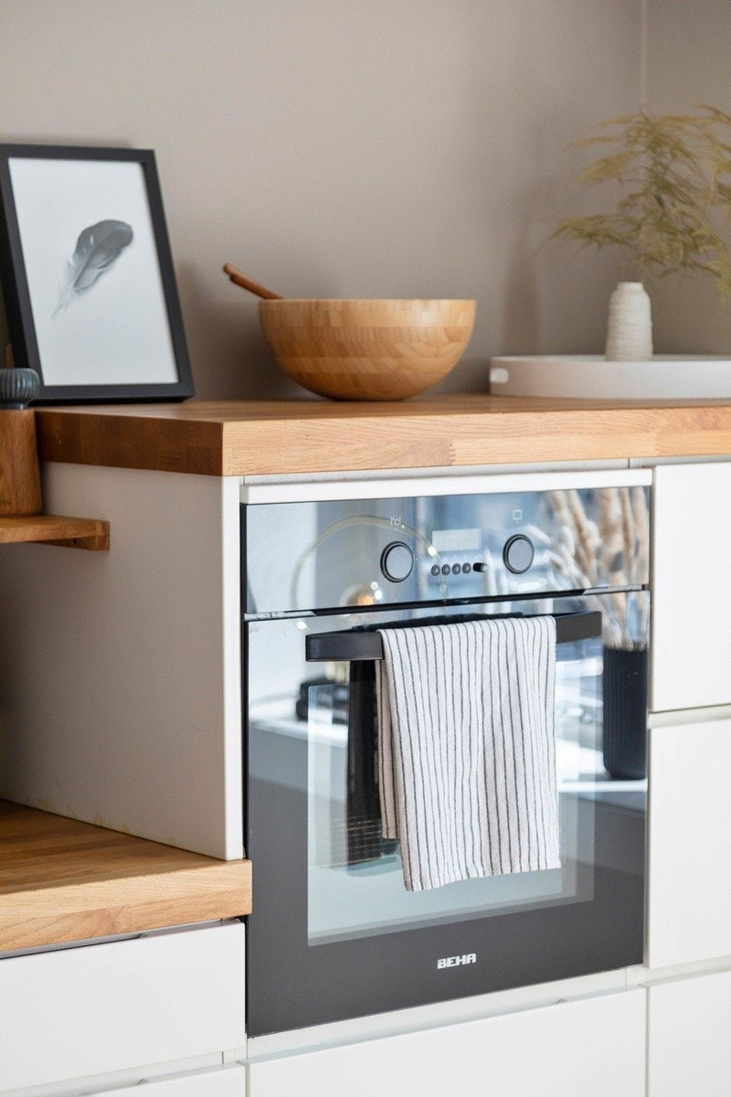 Integrerte hvitevarer på kjøkken Galleribilde