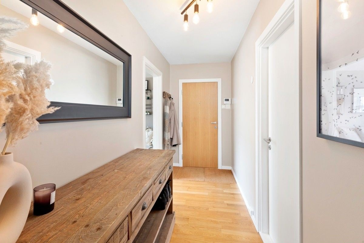 Hyggelig gang/entre Galleribilde