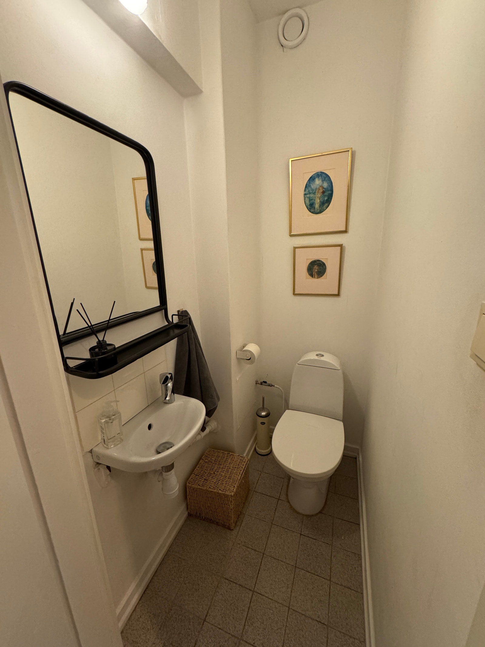 Toalett Galleribilde