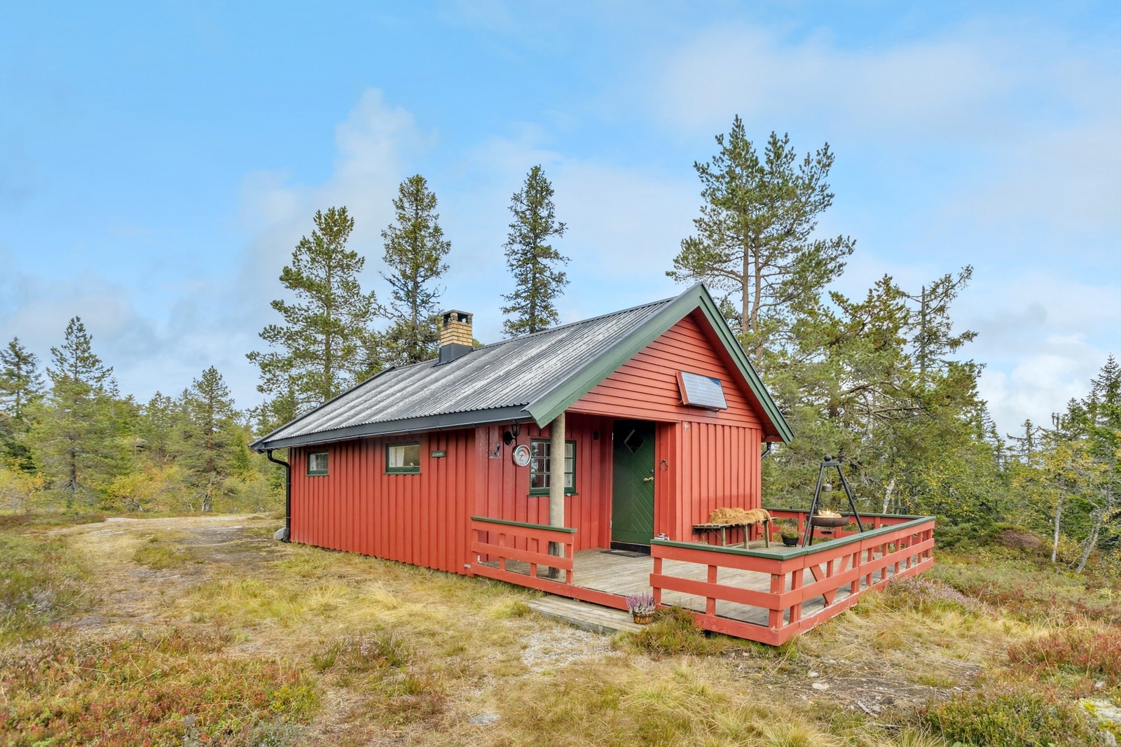 Den sørvendte terrassen på 17m² inviterer til hyggelige stunder utendørs. Galleribilde