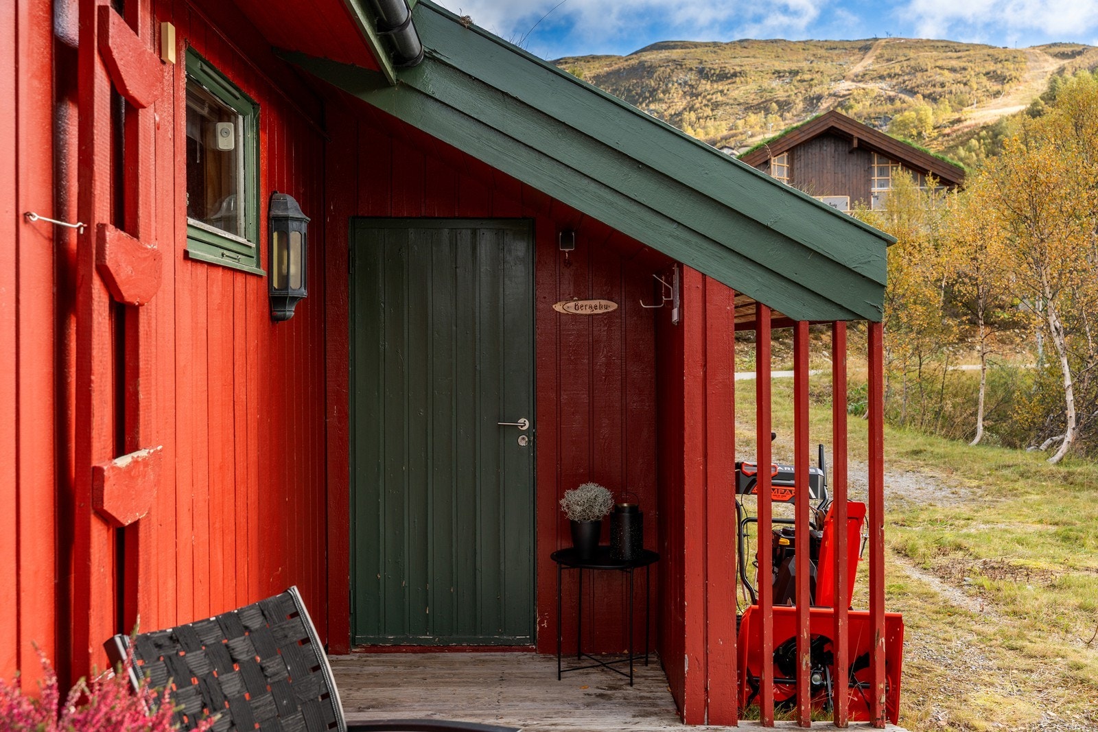 Trivelig adkomst via terrasse. Galleribilde