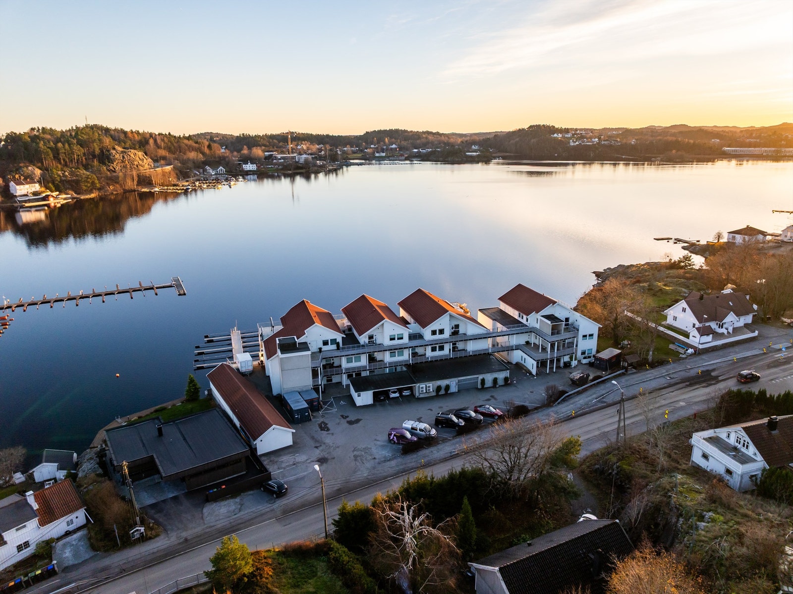 Meget sentral og fin eiendom med en nydelig beliggenhet. Galleribilde
