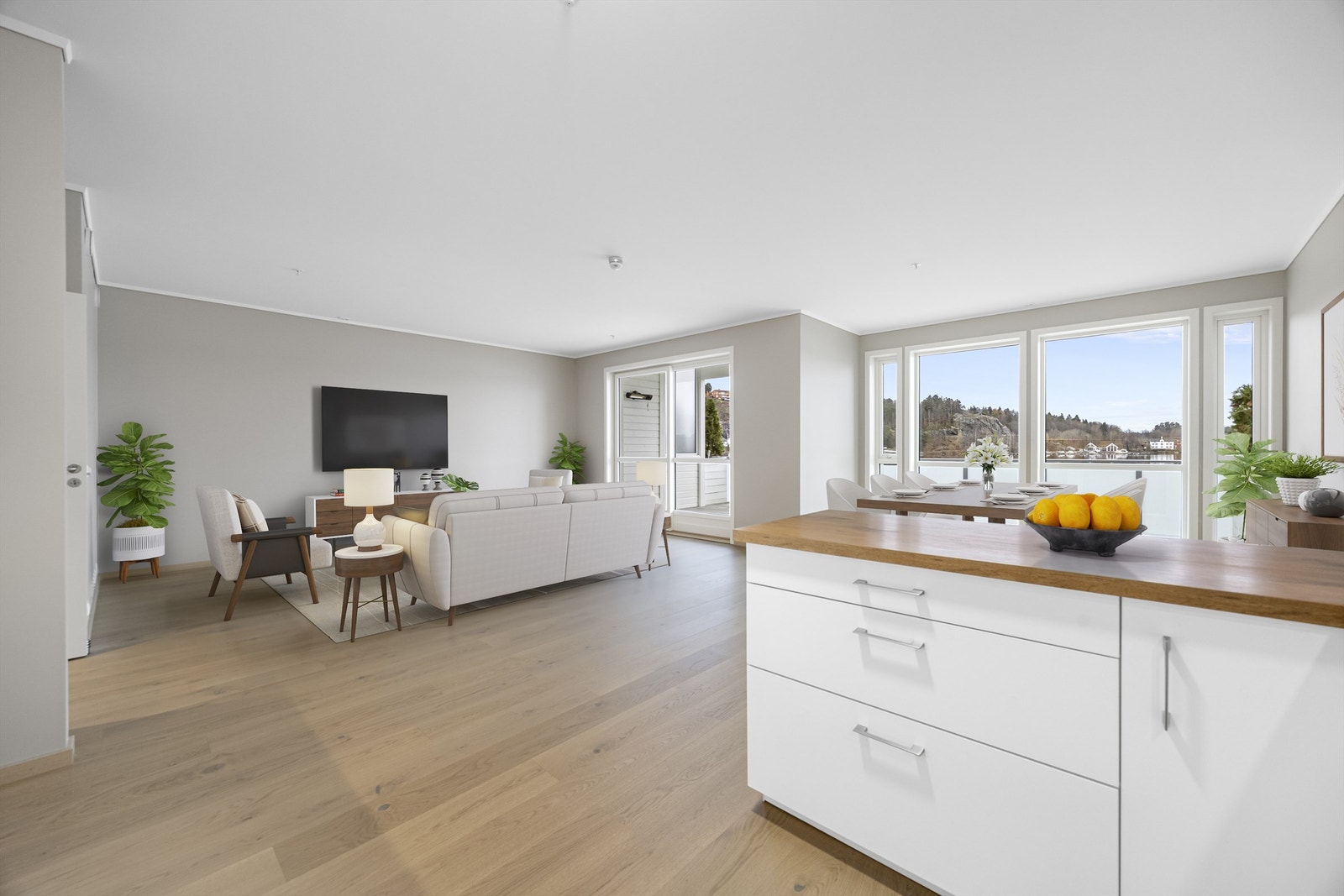 Digitalt møblert. Stor stue med god takhøyde og lyse flater. Leiligheten er meget velholdt og med høy standard. Galleribilde