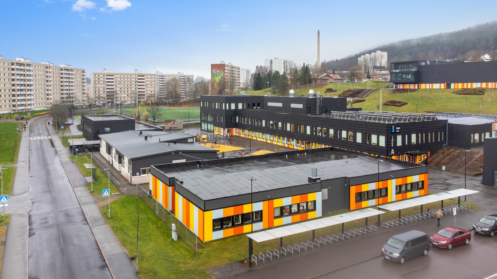 Fjell skole - moderne skole med flotte uteområder, rehabilitert i 2019/2020 Galleribilde