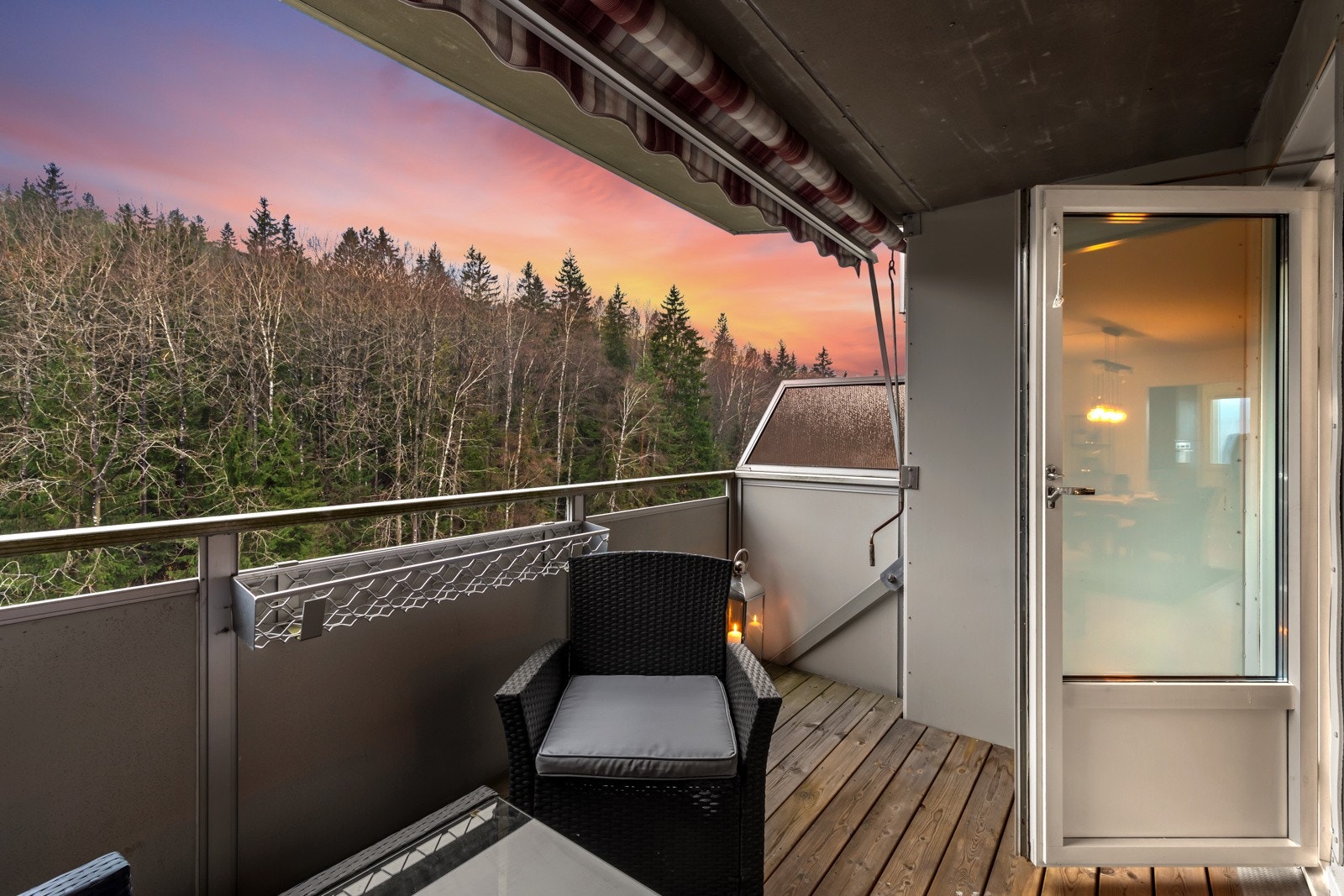 Her bor du med skogen som nærmeste nabo Galleribilde